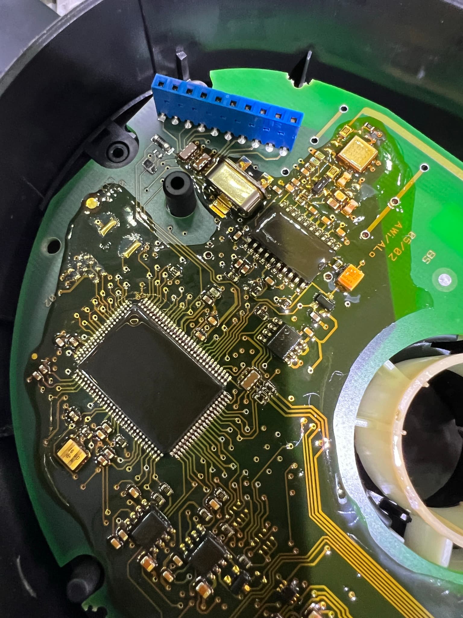 Automotive control module circuit board diagnostics and programming — Prestige Mobile Locksmith Austin TX