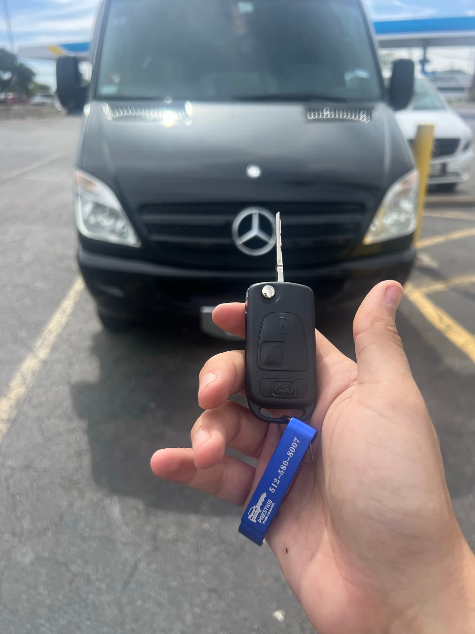Mercedes-Benz key replacement service 3