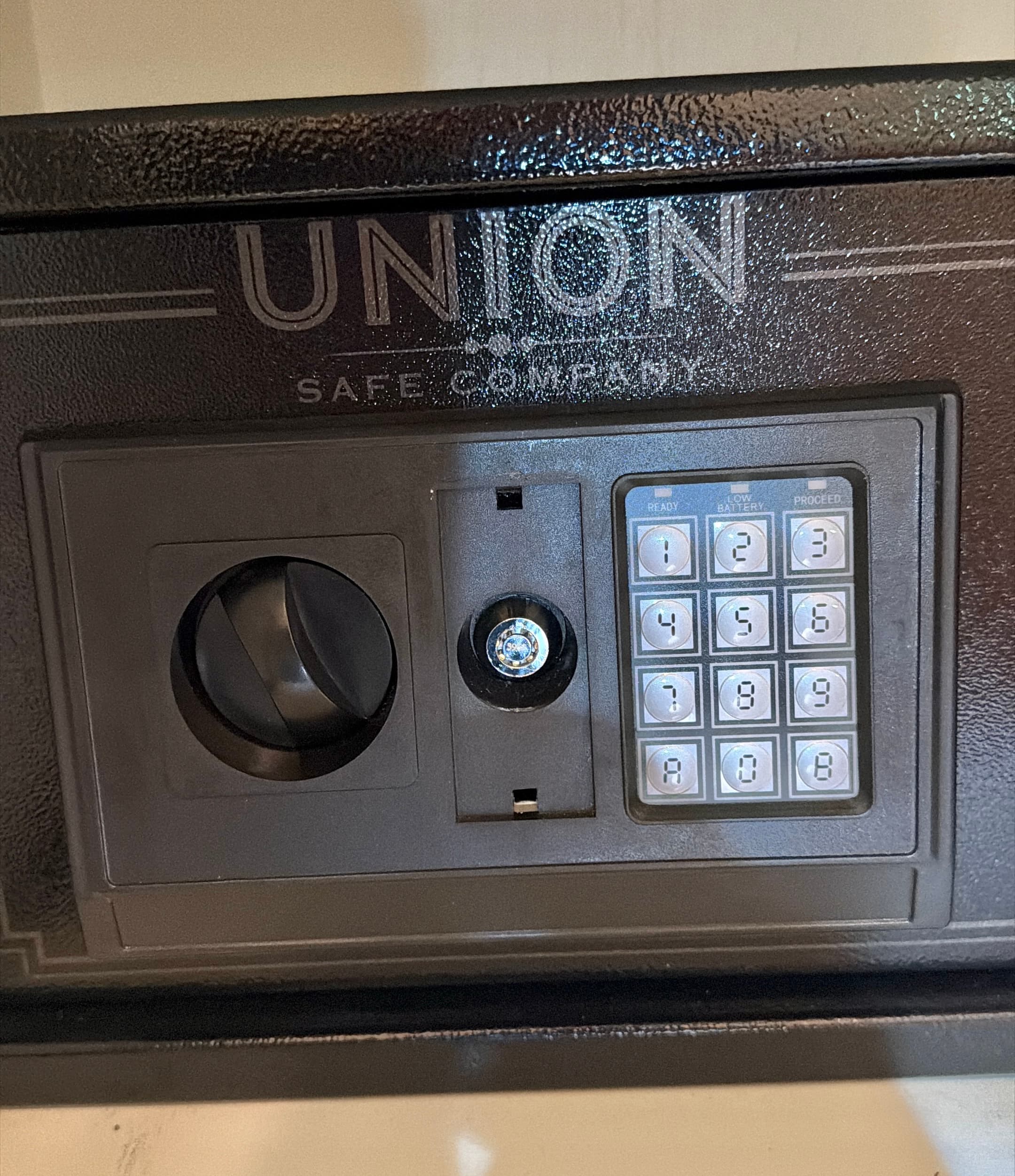 Electronic keypad safe repair and replacement by licensed safe technician in Austin TX